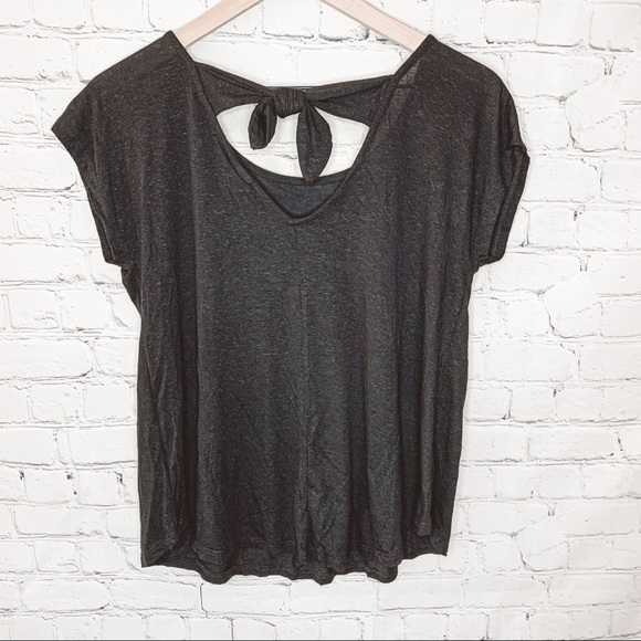 Bobeau Cut Out Bow Back Tee Black Size Small NWT - Picture 3 of 7